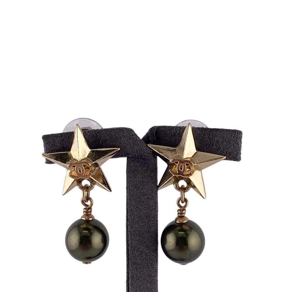 CHANEL Authentic Green Pearl Logo Earrings - Picture 3 of 8